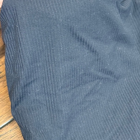 Lululemon Align Black Ribbed tank size 10 - Picture 4 of 4